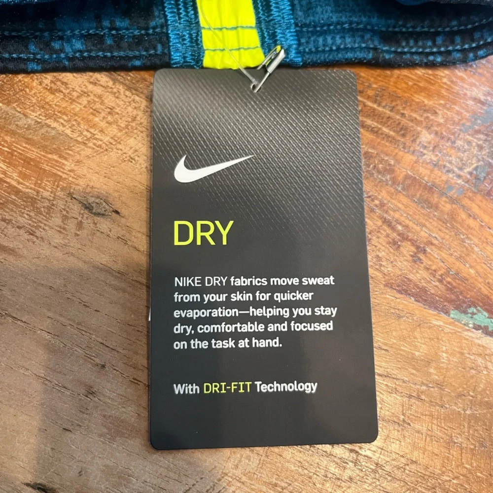 NWT Nike Boys 2 Piece Shorts Set - Picture 9 of 10